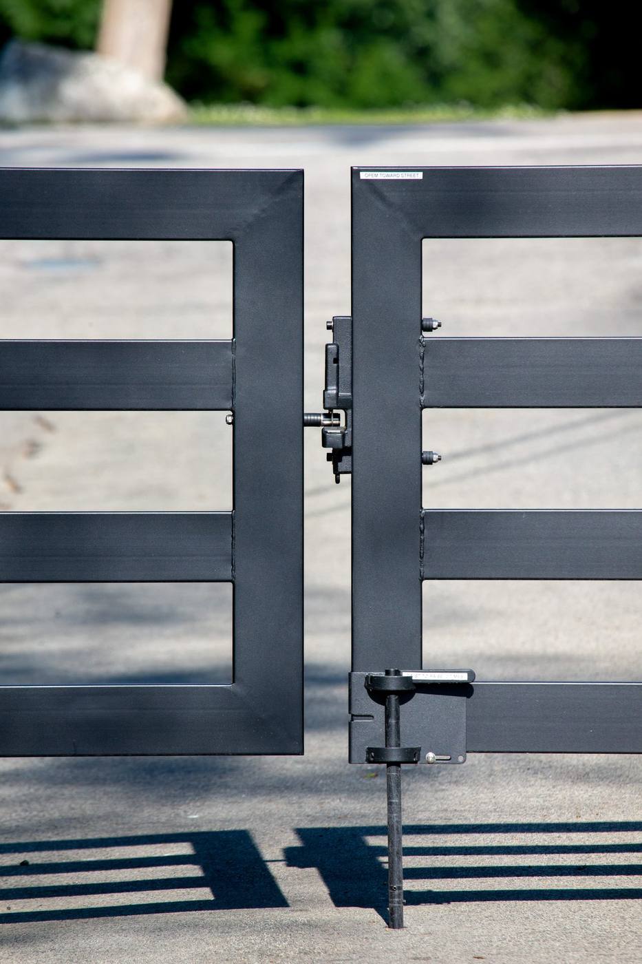 Buckley Fence gate with EZ Latch system close-up